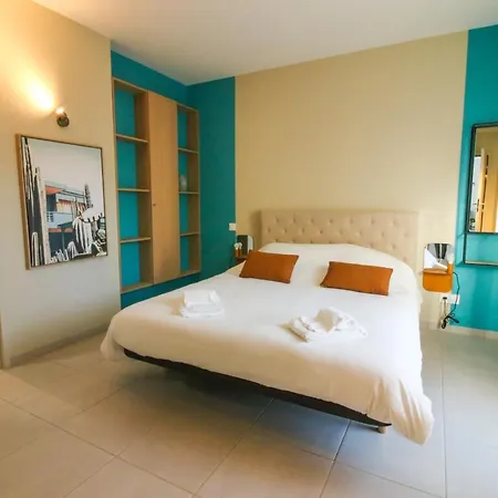 Le Celya, Jacuzzi Et Parking Privatif Avec Borne De Recharge Voiture Electrique Apartment Sarlat-la-Caneda Exterior photo