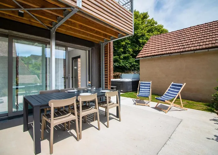 Le Celya, Jacuzzi Et Parking Privatif Avec Borne De Recharge Voiture Electrique