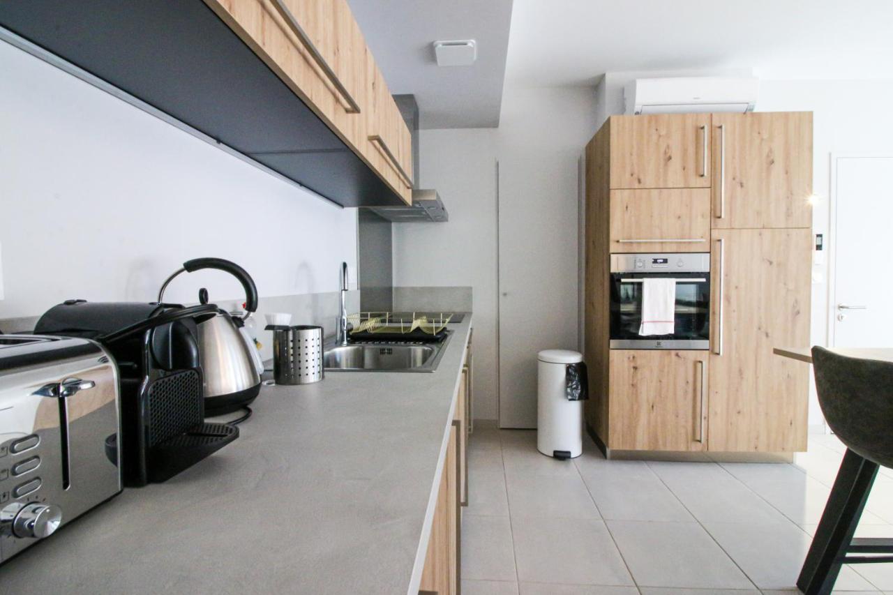 Apartment Le Celya, Jacuzzi Et Parking Privatif Avec Borne De Recharge Voiture Electrique *