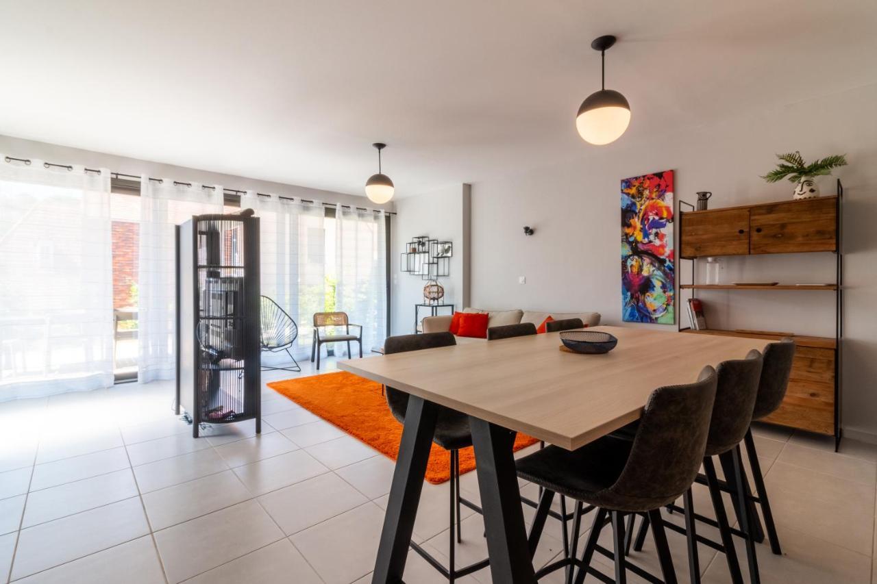 Le Celya, Jacuzzi Et Parking Privatif Avec Borne De Recharge Voiture Electrique Apartment Sarlat-la-Caneda