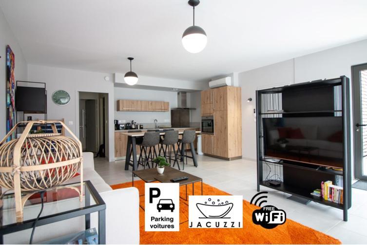 Le Celya, Jacuzzi Et Parking Privatif Avec Borne De Recharge Voiture Electrique Sarlat-la-Caneda
